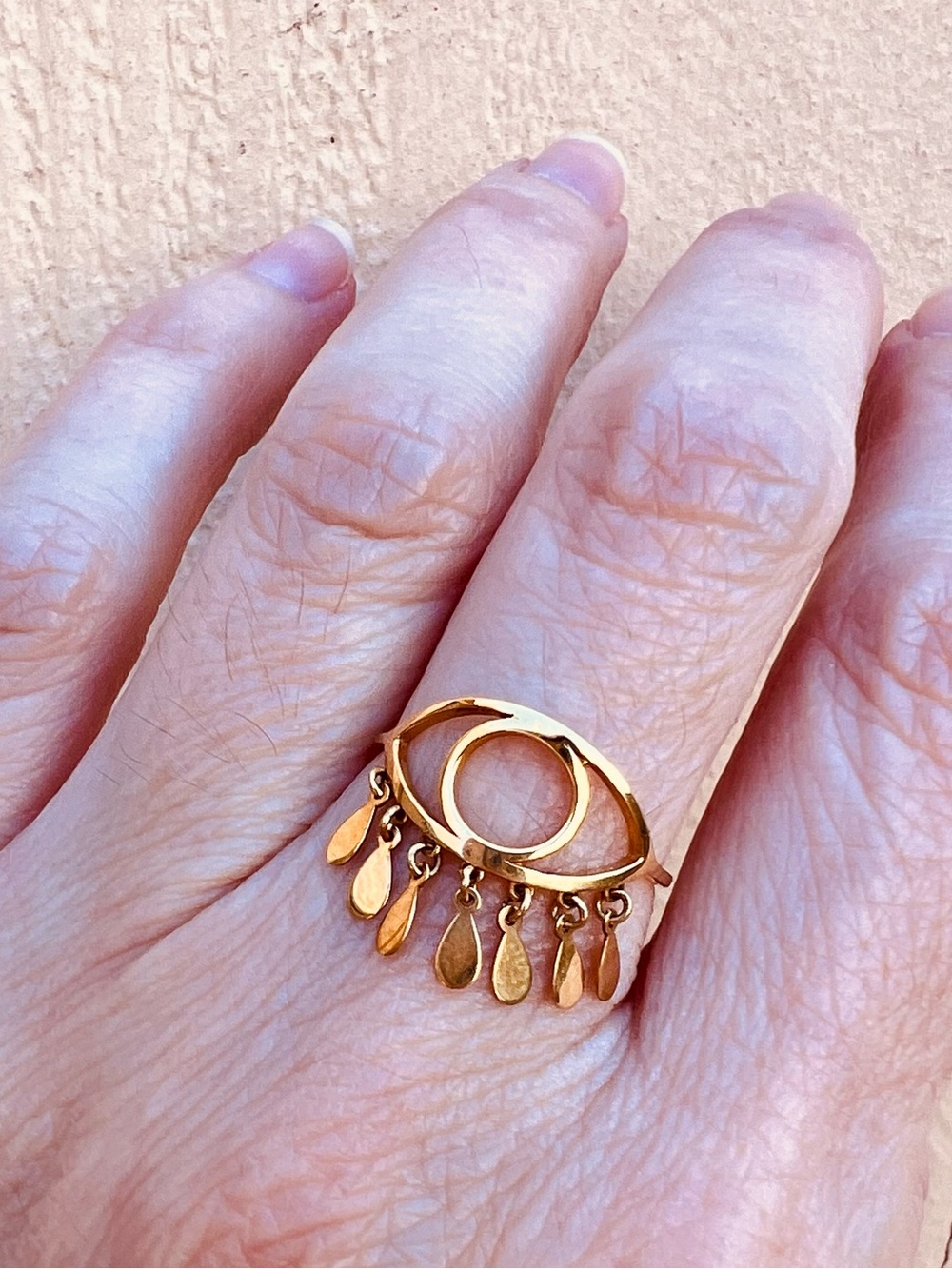 Designer JU BOCHNER 18k yellow gold Eye drops ring. Size: 6